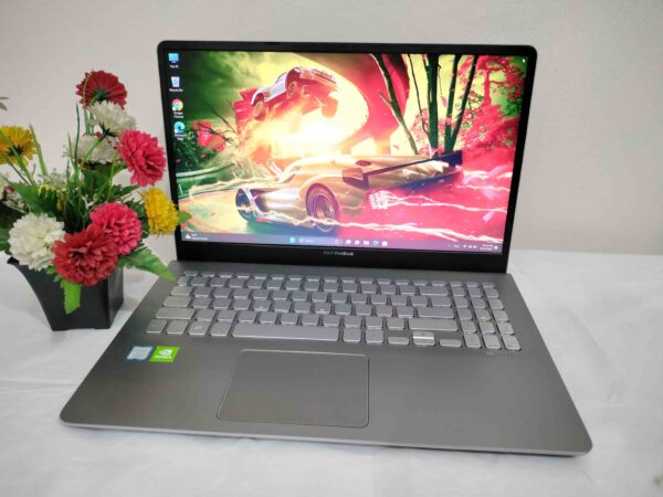 Asus VivoBook Laptop